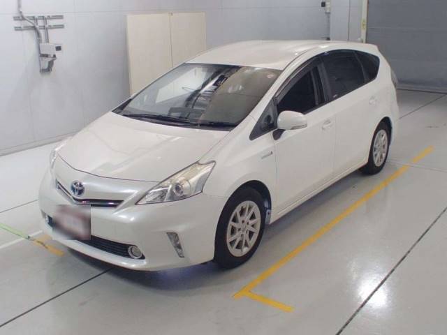 20312 TOYOTA PRIUS ALPHA ZVW40W 2013 г. (CAA Chubu)